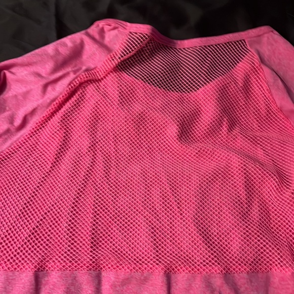 Flex it pink mesh workout top - Picture 3 of 3
